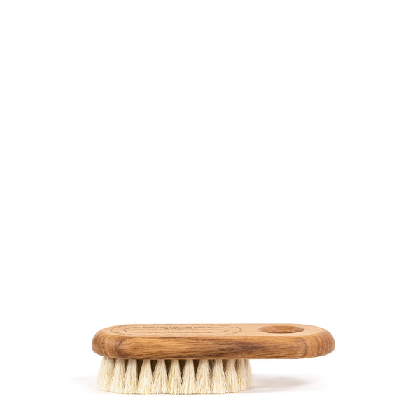 bath-brush-with-hole-hanger