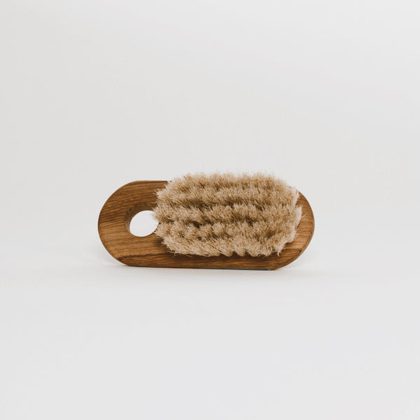natural-bristle-bath-brush