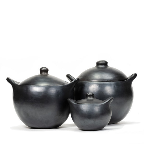clay-cookware-soup-pots