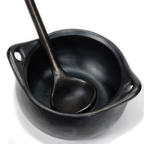 clay-cookware-stew-pot-ladle