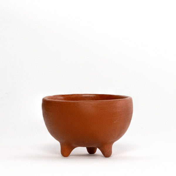 clay-three-footed-bowl