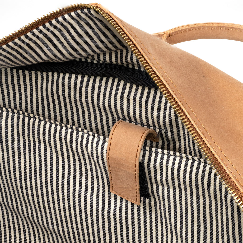 weekender-inside-laptop-sleeve