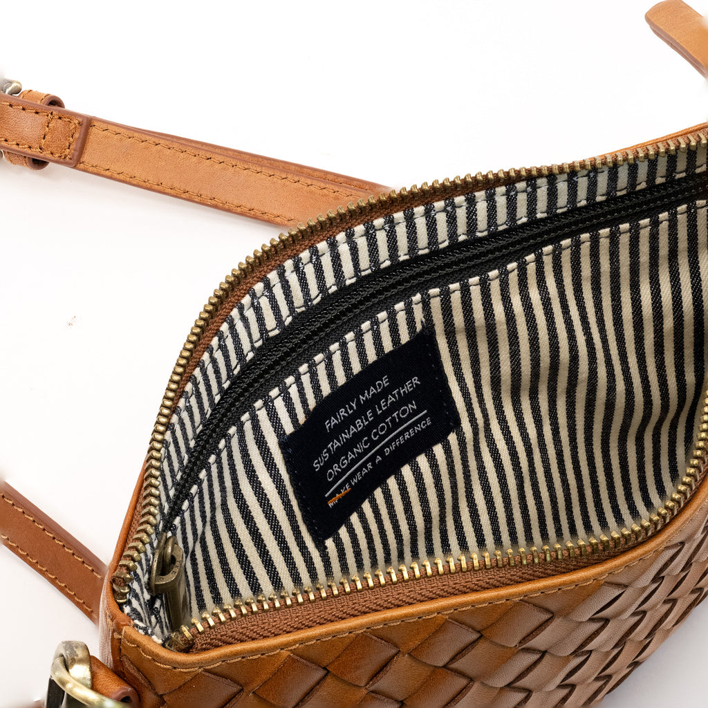 woven-leather-purse-inside